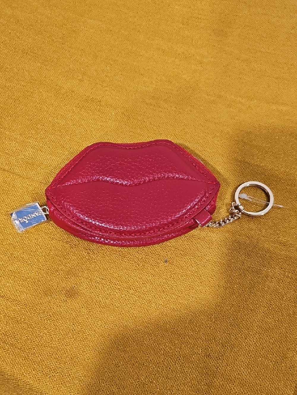 PANDORA Authentic Red Lips Zip Pouch w/ Attached Keychain (Limited Edition) NWOT